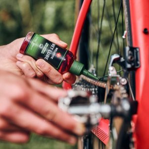 Alternative view of HERRAMIENTA LUBRICANTE WELDTITE / HUMEDO / 3.38OZ / 100ML